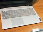 Lenovo i3 10th gen 256ssd 4gb ram full fresh condition