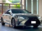 Lexus ES 300H JDM S CLASS 2019