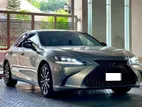 Lexus ES 300H JDM S CLASS 2019