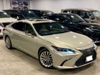 Lexus ES 300H JDM S CLASS 2019