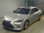 Lexus ES 300H READY SHOWROOM 2019