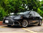 Lexus ES 300h(Post Face-lift) 2021