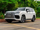 Lexus LX 600 -3.5L Twin-turbo v6 2023