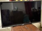 LG TV 32" inches