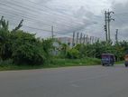 তিন কোনা একটা জমি বিক্রি হবে