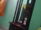 মালয়েশিয়ান বোট ড্রেসিং টেবিল