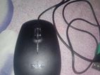 Dell mouse সাথে পাচ্ছেন একটি ইউএসবি হাব।