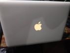 MacBook 2009 4GB RAM & 250GB