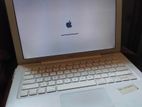 MacBook 4gb256gb