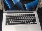 MacBook Air 2017 corei5 laptop