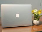 MACBOOK Air 2017/ Intel Core i5 /13.3" inch Display /Ram 8GB /Ssd 256 GB