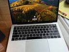 MacBook Air 2019 8GB RAM 256 GB