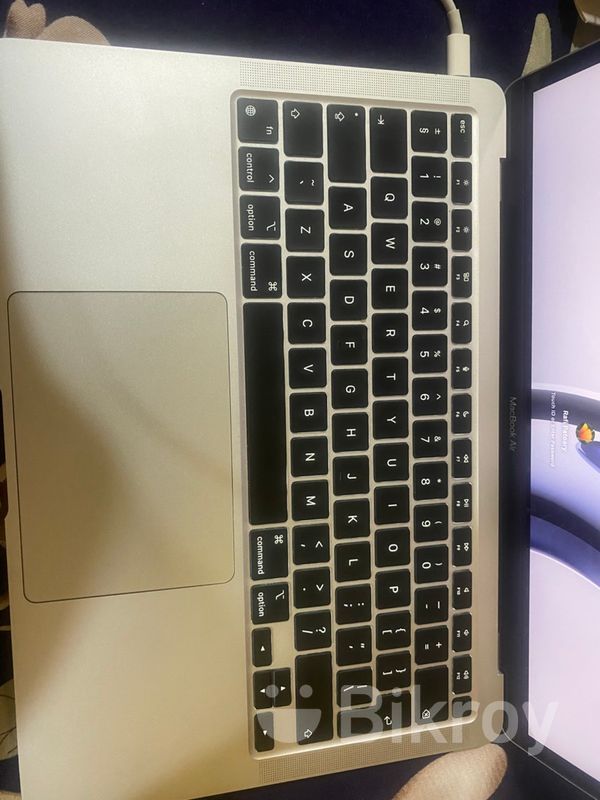 Macbook Air 2020 M1 Model বিক্রি Macbook Air 2020 M1 Model বিক্রি