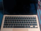 MacBook air M1 2020.