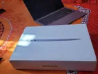 Apple Macbook air m1 (2020)