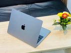 MacBook air m2 256 8 100% health 5 circle new condition