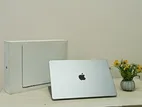 Macbook air m3 15.3" 512/16 brand new conditions 43 circle only