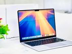 Macbook Air M3 256 8 with Office Warrany Brand New Conditions