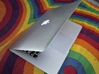 Macbook Aire core i5 / 8GB Ram