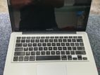 Macbook i5 ram-8 gb, ssd-256gb