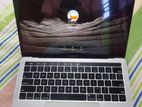 Macbook pro 13 inch 2018 16-256