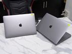 MacBook Pro 15|CORE i9|32 GB RAM|Touch Bar|4 Dedicated