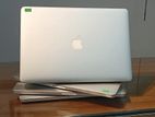 Macbook pro 2017 15.4" i7 ratina display 256ssd 16gb ram