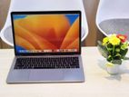 MacBook pro 2017 256 8 full fresh condition