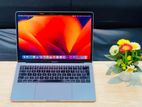 Macbook pro 2017 256Ssd 8gb ram ratina display