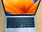 Macbook Pro I5 (like New)