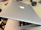 MacBook Pro i7 Dual Core, 16/256, 2015 Model