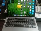 Macbook Pro M1 chip 8GiB 265Gib