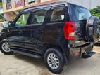 Mahindra TUV300 T8. 2018