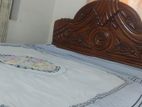 মেহগনি কাঠের তৈরি খাট