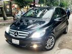 Mercedes-Benz B160 Top Trim Subcompact 2011