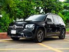 Mercedes-Benz GLB 200 in Black Metallic 2023