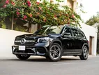 Mercedes-Benz GLB 200 in Black Metallic 2023