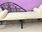 মেটাল ফ্রেমের সোফা কাম ডে-বেড় (divan/diwan Type Sofa)।