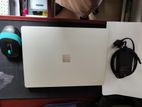 Microsoft Surface laptop 2 i7-8GEN, RAM16GB, 512SSD , 1TB upgradable.