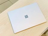 Microsoft surface laptop 2(Touch)i5-8GB Ram , SSD256GB