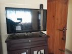 Minister 32" LED TV