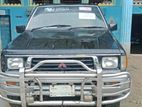 Mitsubishi l200 2000