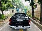 Mitsubishi l200 2022