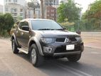 Mitsubishi l200 Carryboy Sunroof 2010