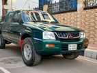 Mitsubishi l200 DOUBLE CABIN-2477 CC 2004