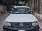 Mitsubishi l200 Double Cabin Pickup 2007