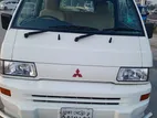 Mitsubishi l300 . 2010