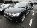 Mitsubishi Outlandar Hybrid 2013