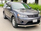 Mitsubishi Outlander 2011