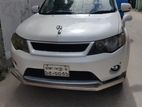 Mitsubishi Outlander 7 seat 2011